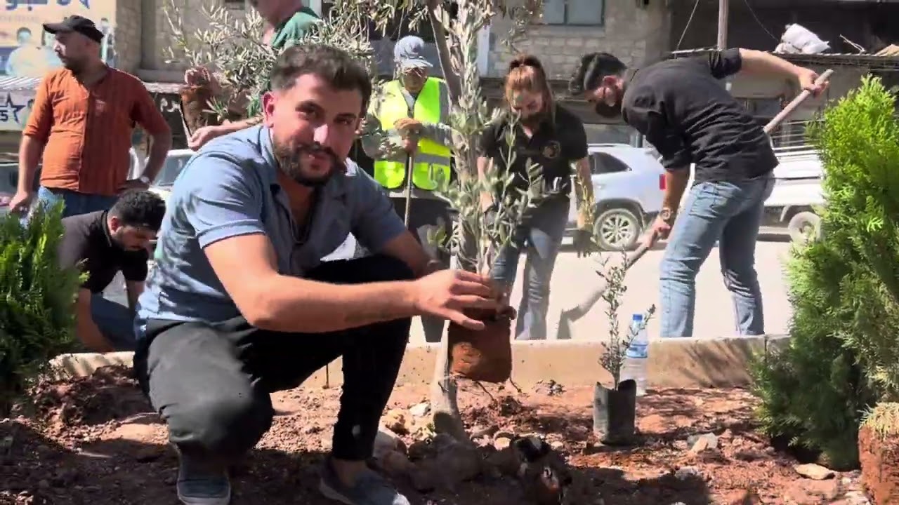 اليوم زرعنا أشجار زيتون بي عفرين أنا ومركز Vip و رشيد￼ أزياء هيفي￼ يعطيك العافية جميعان🥰🫶🏻💚