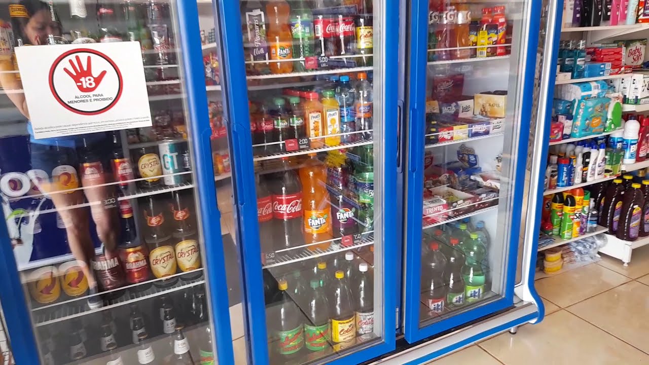 RESPONDENDO a uma inscrita sobre o expositor de bebidas