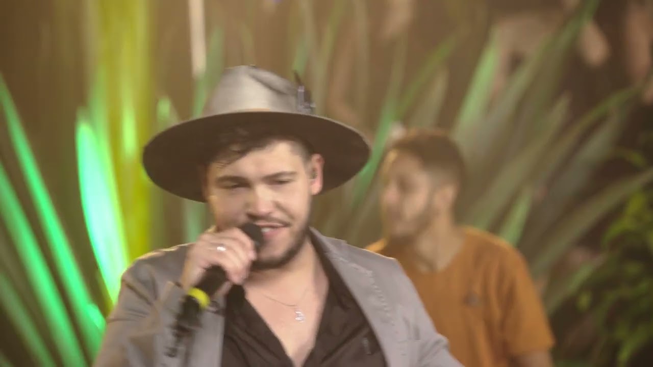 Lucas Vidotte - Pout Pourri: Deixei de Ser Cowboy Por Ela / Nascemos Só Pra Cantar