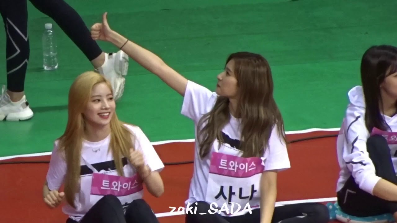 180820 SANA DAHYUN SO CUTE  CHAN STRAY KID #ISAC2018 #6