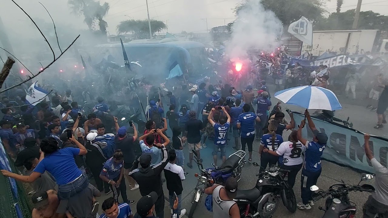 EMELEC VS BARCELONA  BANDERAZO BOCA DEL POZO 10/07/21