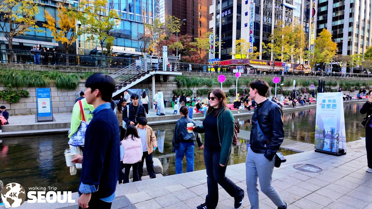 Cheonggyecheon Stream, from Dongdaemun •[4k] Seoul, Korea