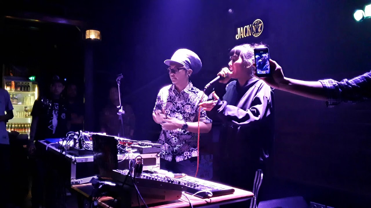 RADIT ECHOMAN X VANNA | LIVE PERFOME ILLUA SOJU BOX