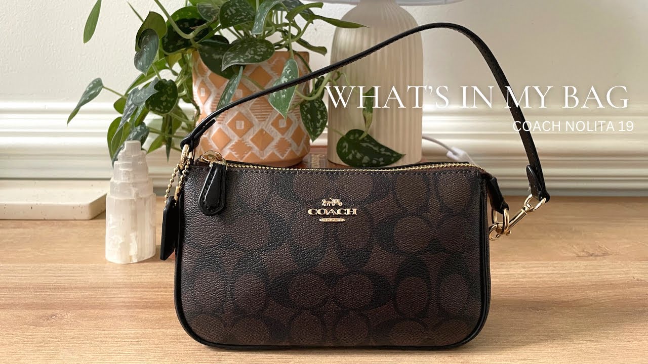What’s in my bag | COACH Nolita 19
