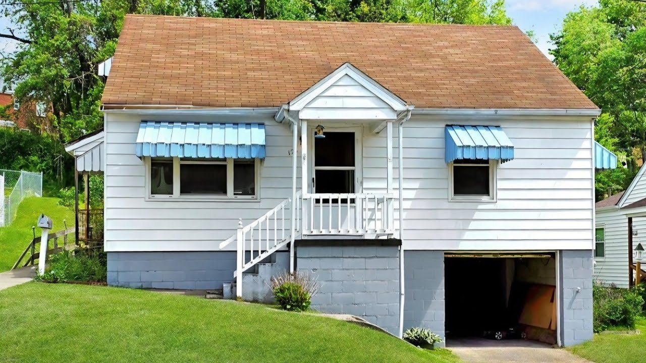 ☆SOLD☆ $90,900-121 Valley Way, Weirton, WV