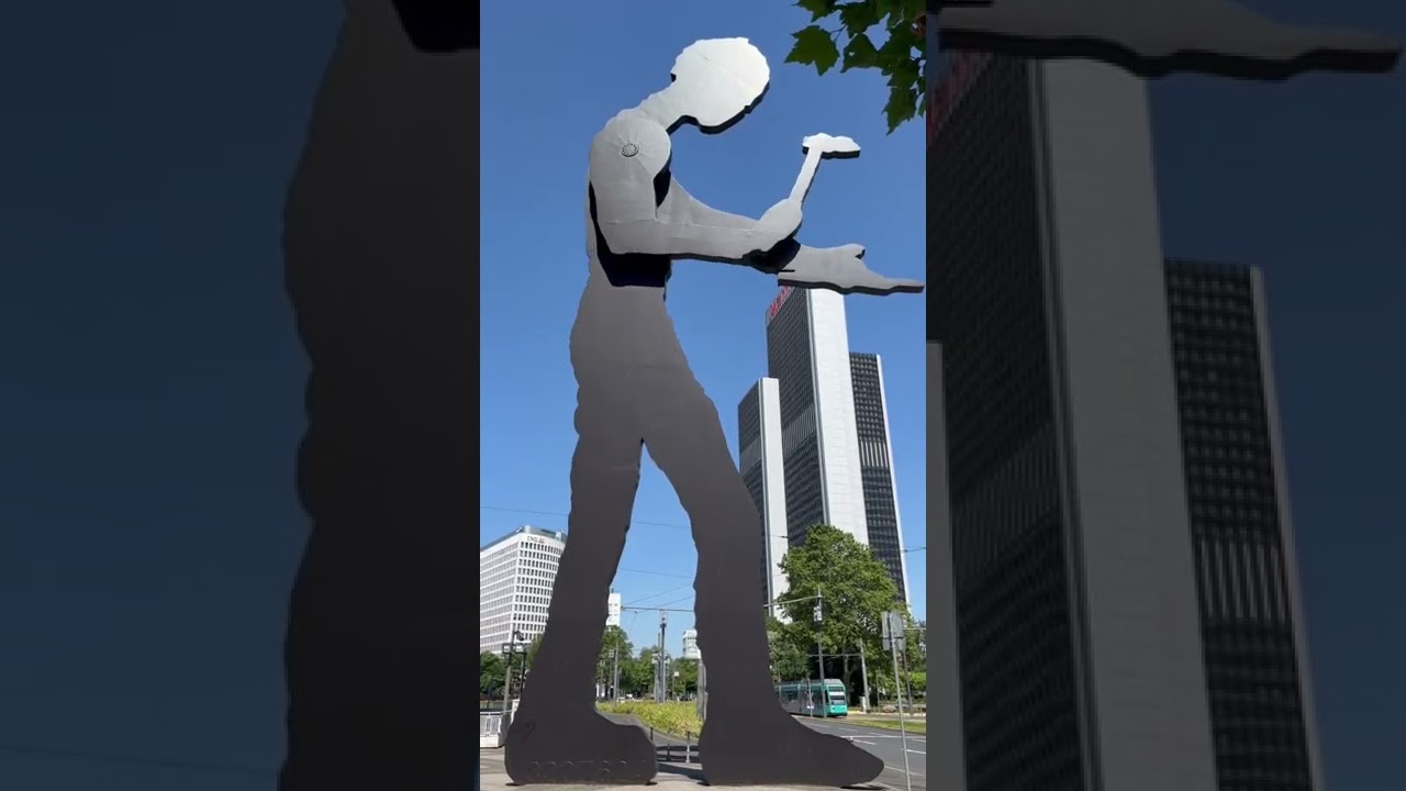 The Hammering Man Frankfurt Germany