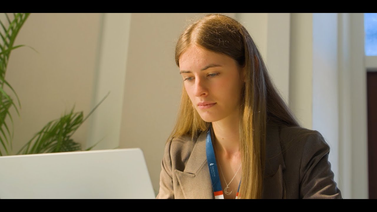International Baccalaureate Scholarship | Taunton School