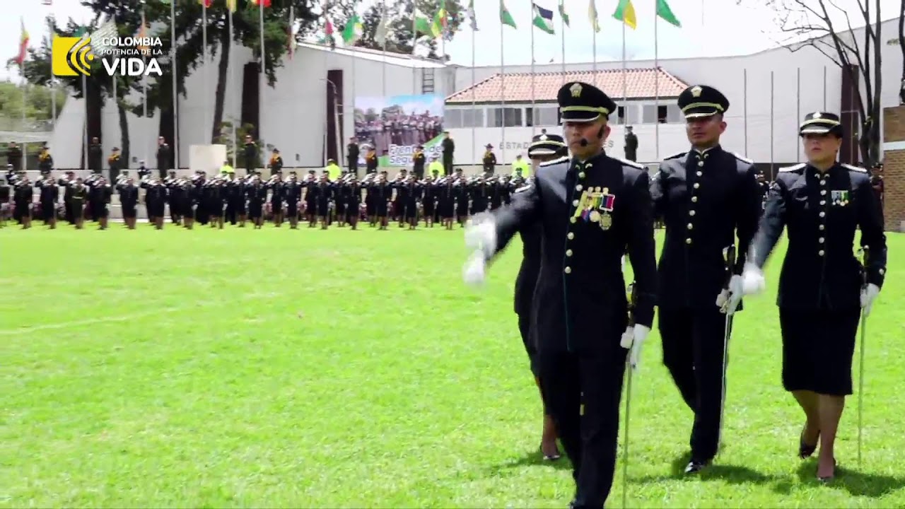 Ceremonia de ascensos de oficiales de la Policía Nacional