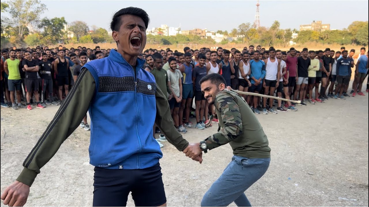 पड़ने पर केसी आवाज़ निकाल रह है 😂 INDORE PHYSICAL ACADEMY Viral Video पूरा ज़रूर देखे!
