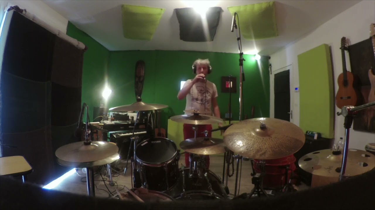 olivier kergoat cover /VIE ET VIOLENCE