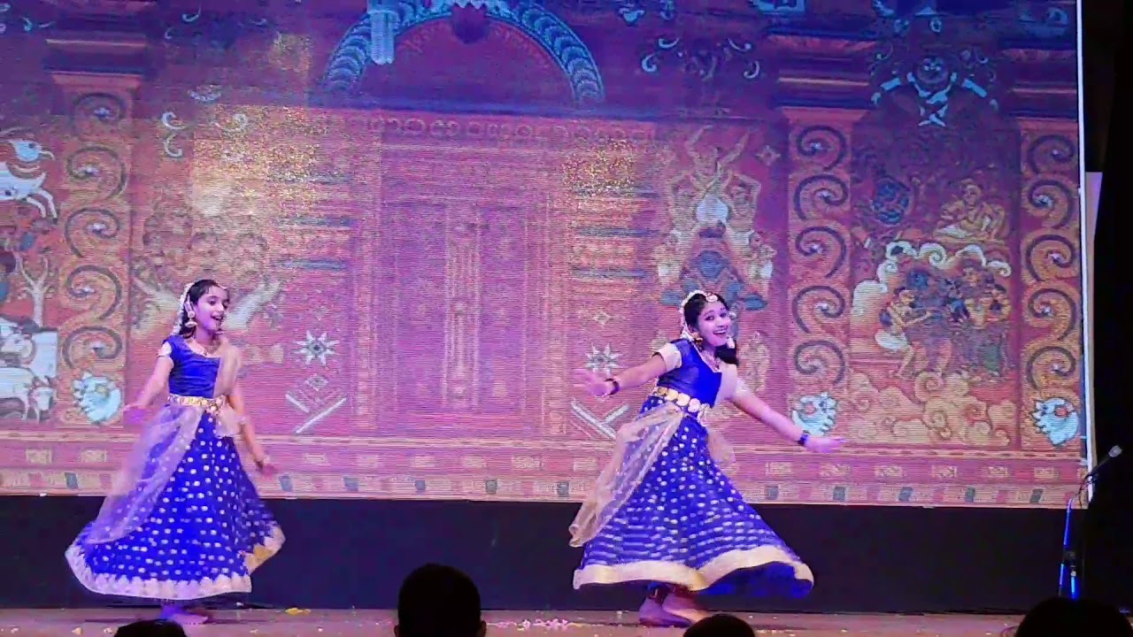 Sandra & Meghna with 'Kanna Nee Urangeda..'
