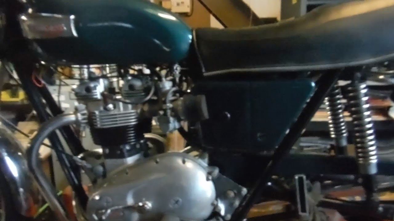 Triumph Bonneville wheel build almost put me up a certain creek with no paddle!