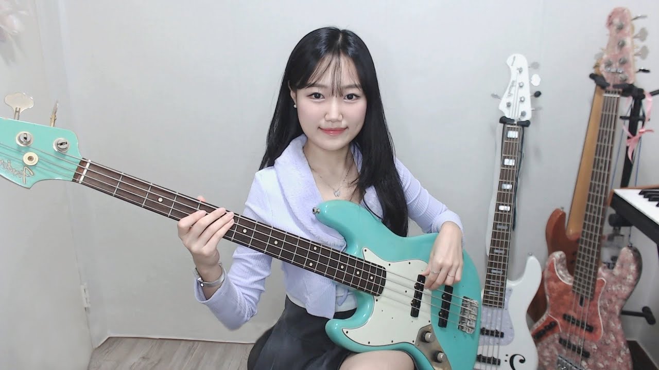 IU - Well.. [Bass Cover / for beginner]