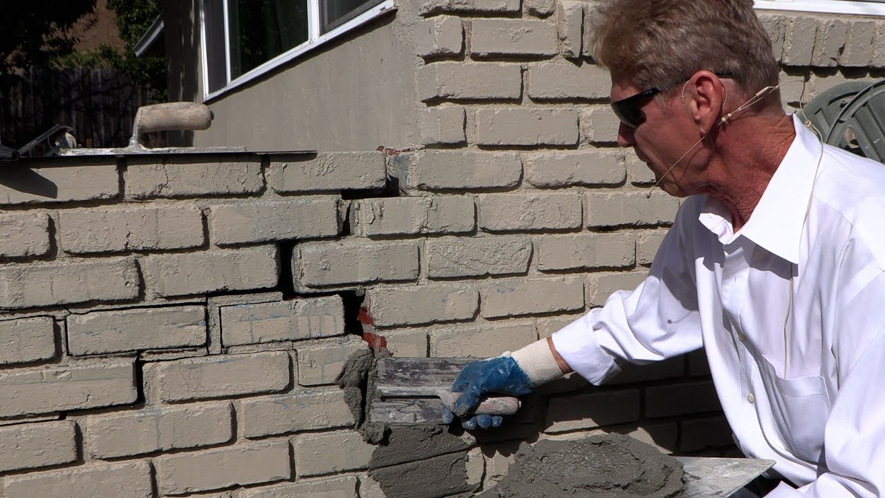 Fill Separating bricks with Stucco