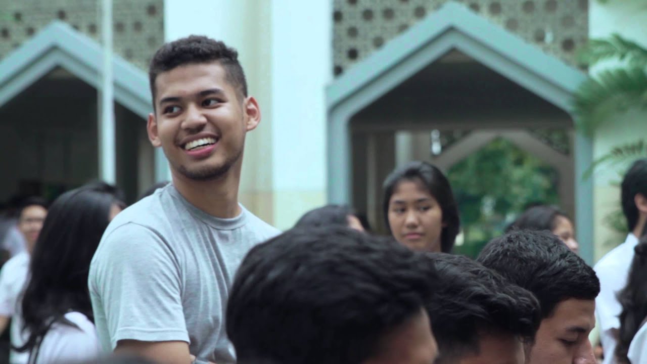 Blurred Lines - Fary Hendrayana Al Izhar Yearbook Documentation by Feranonono