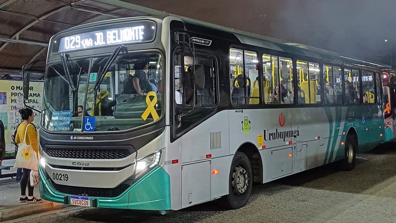 Terminal Largo de Osasco - Movimentação de ônibus à noite