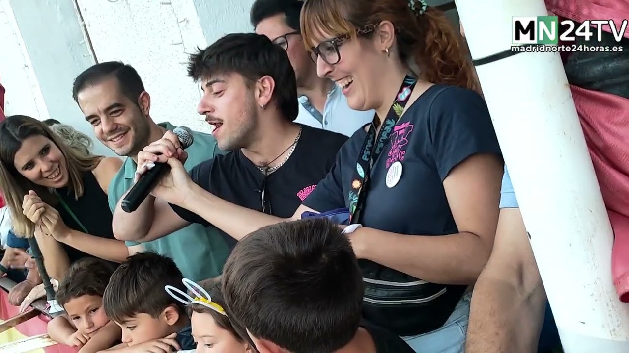 Pregón de peñas y salto al pilón: así comenzaron las fiestas 2023 de Miraflores de la Sierra
