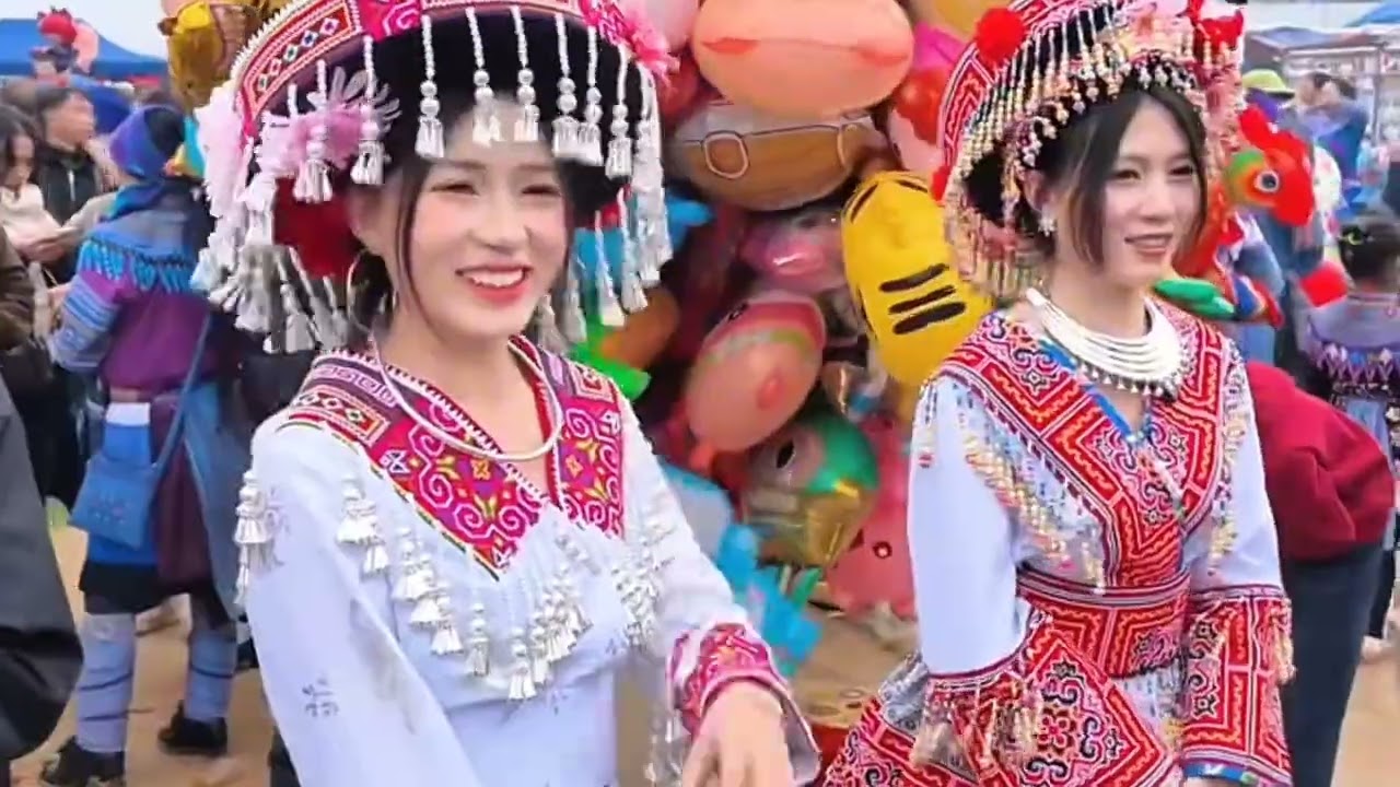 3 chị em chọn bán hàng những ngày lễ hội, kiếm được bội tiền, quá tài giỏi..#nungvlog