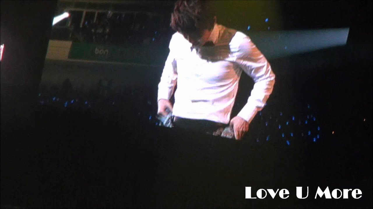 【Fancam】120204 SS4 Taiwan Dancing Out take off DongHae