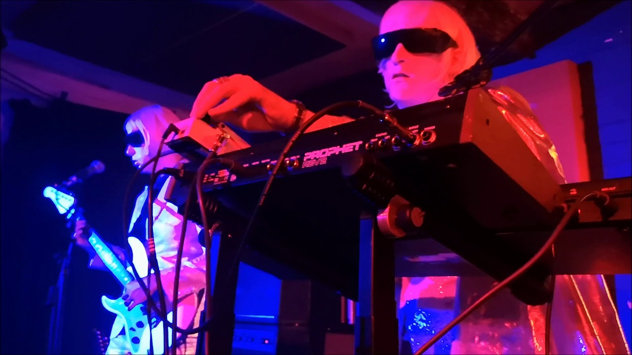 Drab Majesty - Dot In The Sky (live at Wharf Chambers, Leeds) 21 Sep 2019