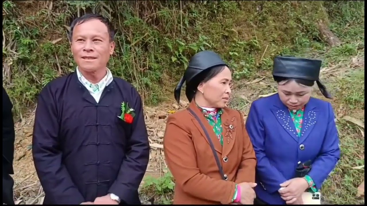 Các bạn đi ăn cưới gặp nhau hát sli chia tay nhau ra về lưu luyến quá 