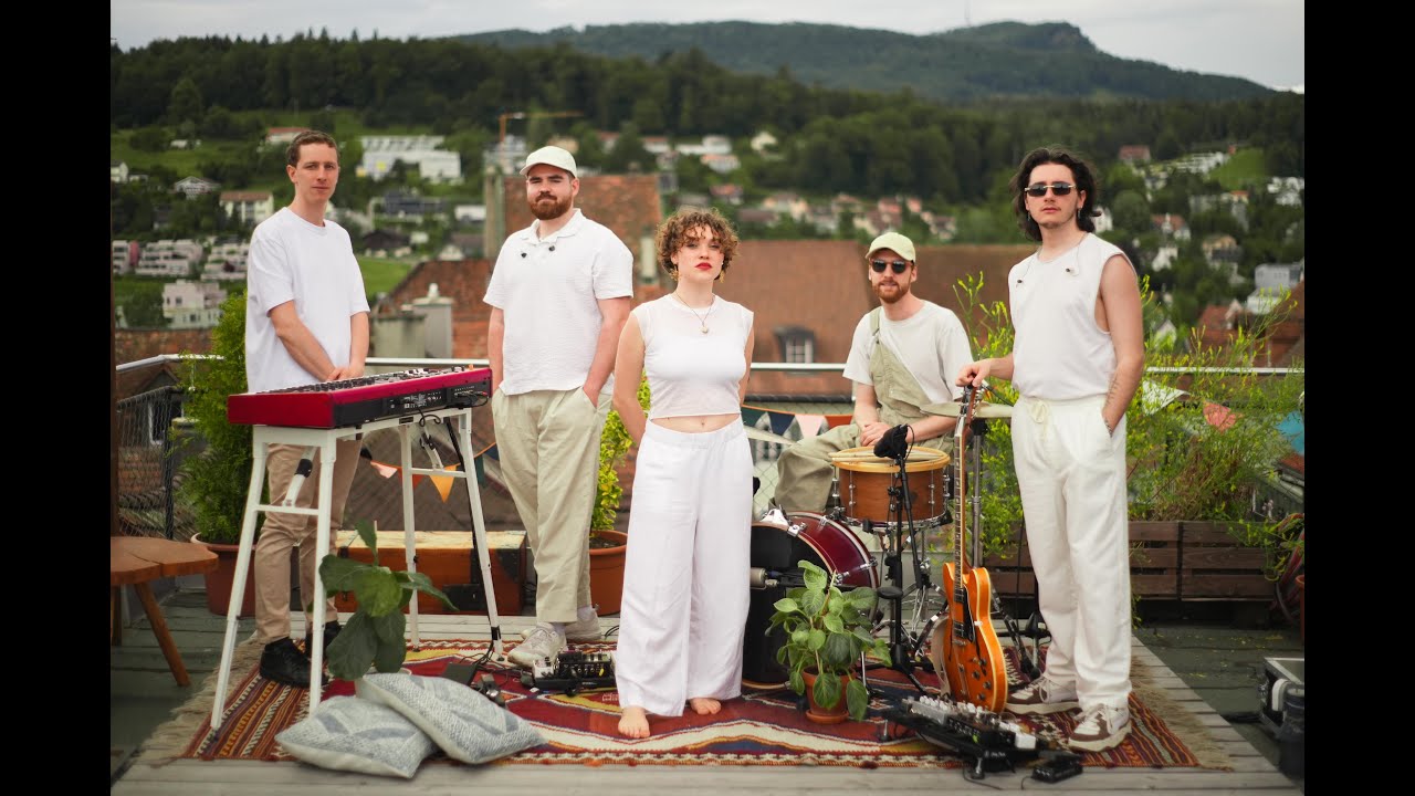 maryy - RUN AWAY - Rooftop Live Session