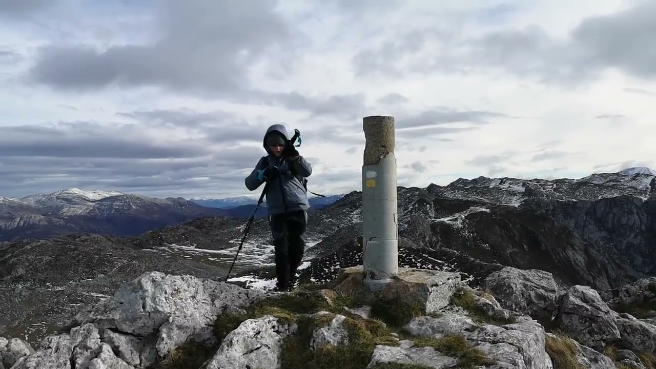 Ascensión al Pico Barzanalgas (1483m), Techo de Proaza, Asturias -Ruta de Sobia (5 picos)-11/01/2026