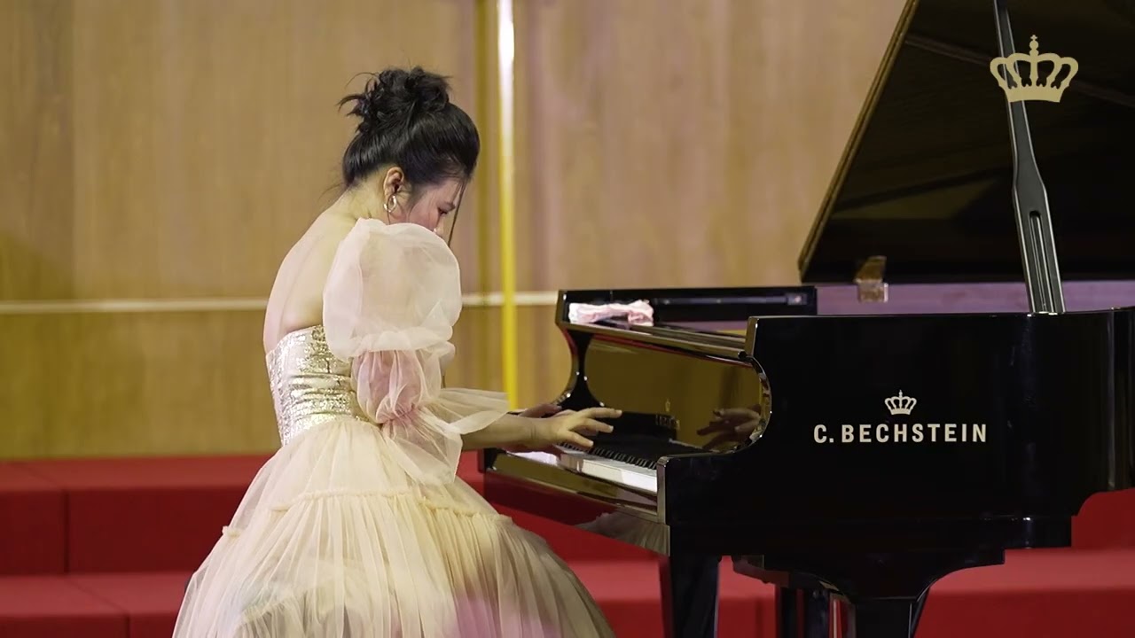 Nguyễn Lê Uyên. Với một tác phẩm dự thi tại CARL BECHSTEIN PIANO COMPETITION.