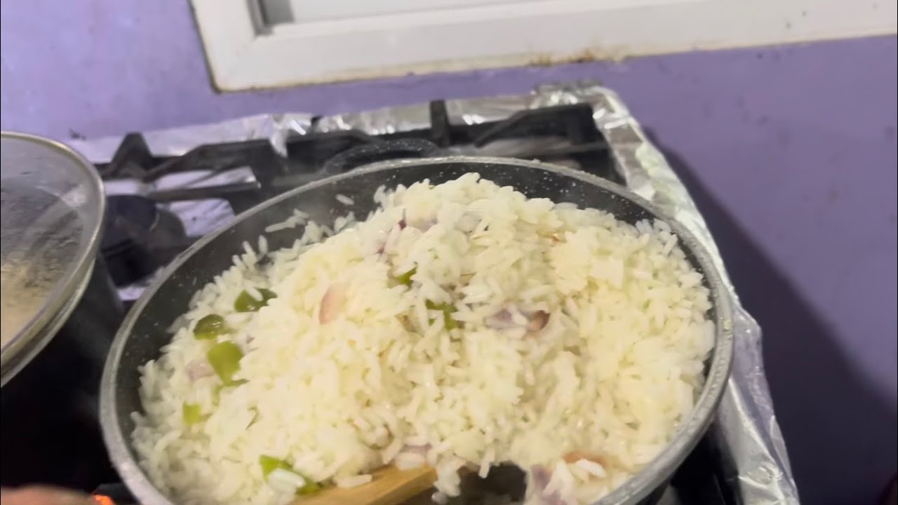 Preparando Arroz con Guineo y Espaguetis 😋