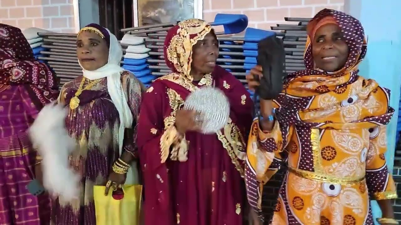 RADIO KONKONI MOINDZAZA MBOINI TARI BADAOUA MHADJOU & CHAKILA HOUSSEINE