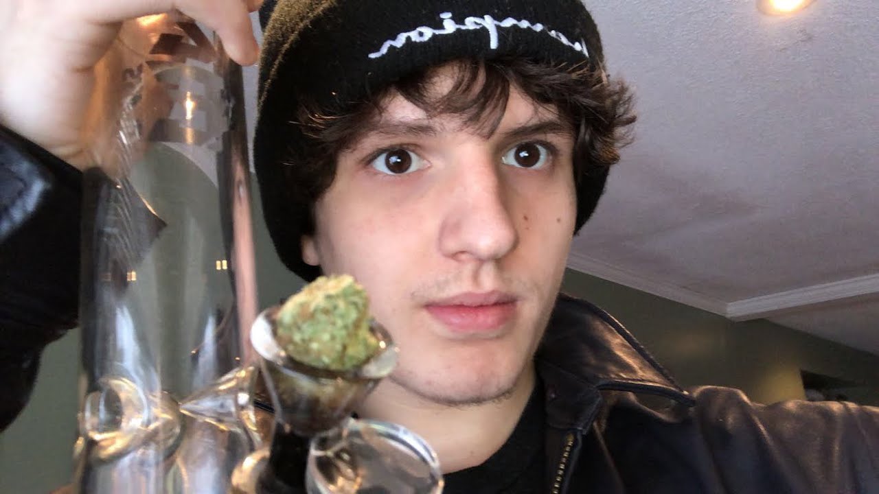 How Fast Can You Smoke a Gram of Weed (Marijuana Olympics)