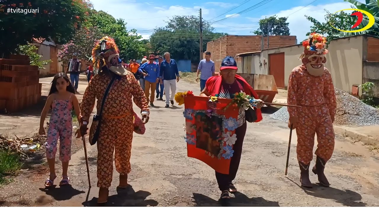 Folia de Reis Dona Dalila - Ritmo Folia Mineira sendo embaixada por Hélio Mendes em Aragoiânia
