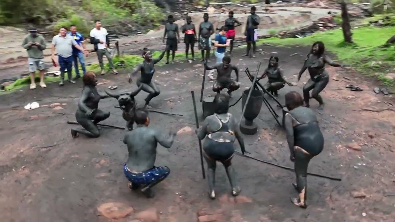 BAÑOS DE BARRO NEGRO EN TARAPOTO