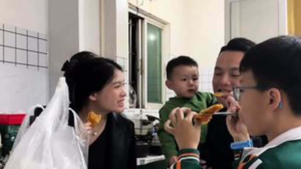 今天又是充实的一天，做了哥哥最爱吃的小白仓鱼，太好吃了#记录真实生活 #日常vlog #家庭