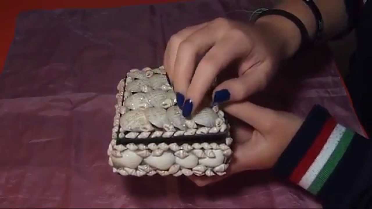 ASMR español - Show & tell (tapping, scratching, susurros...)