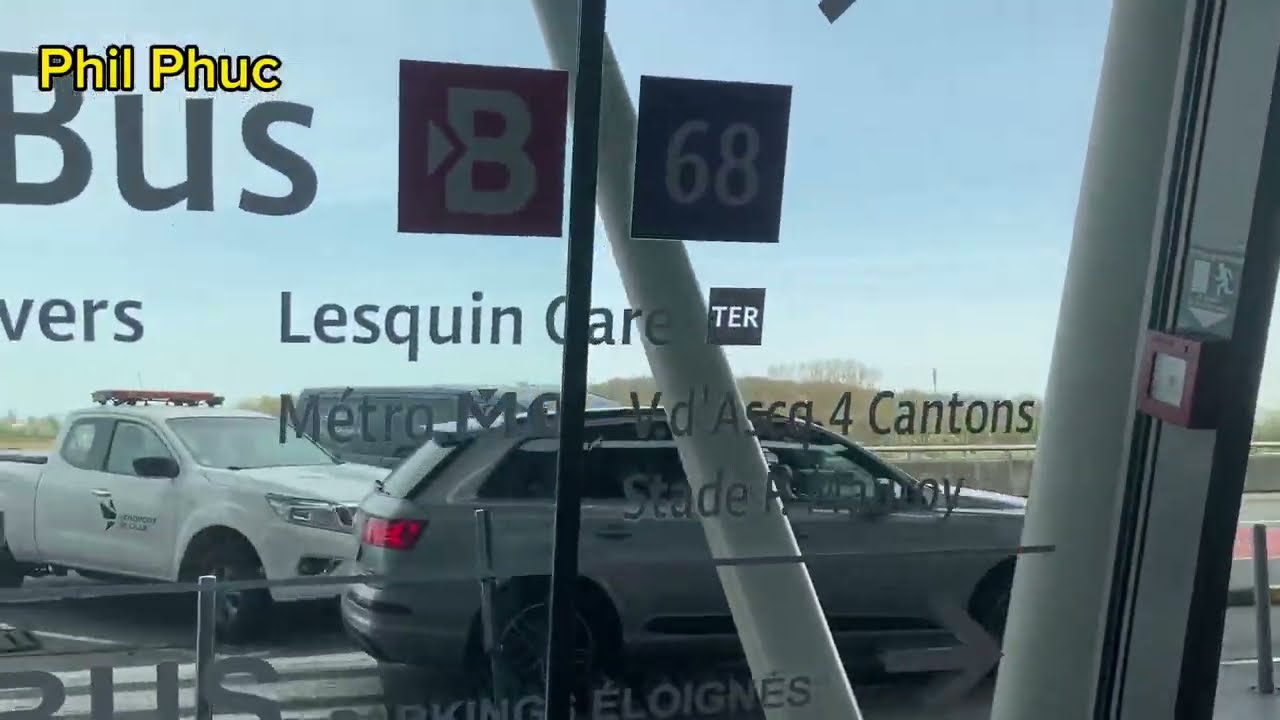 Bus from Lille Airport LIL to Metro M1 at 4 Cantons Grand Stade