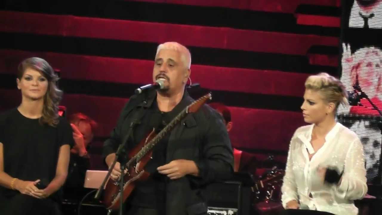 Alessandra Amoroso-Emma Marrone con Pino Daniele_Medley@Arena di Verona