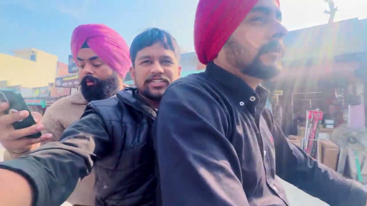 61/365 aj mood acha tua but fir kharab hogya