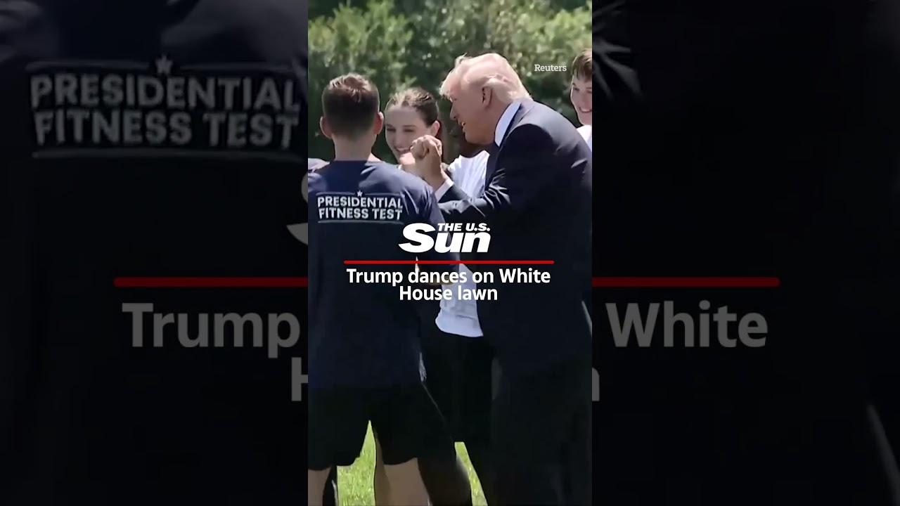 Trump dances on White House lawn 😂