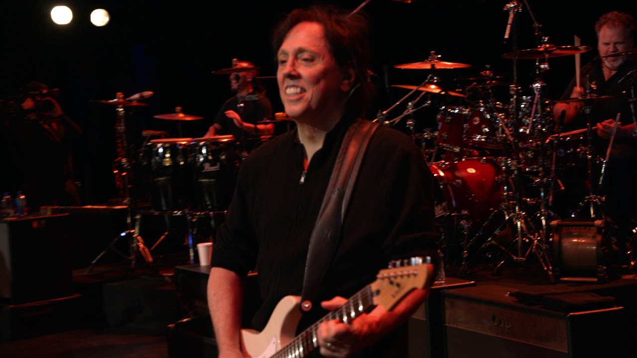 The Doobie Brothers - Listen To The Music (Live From The Beacon Theater)