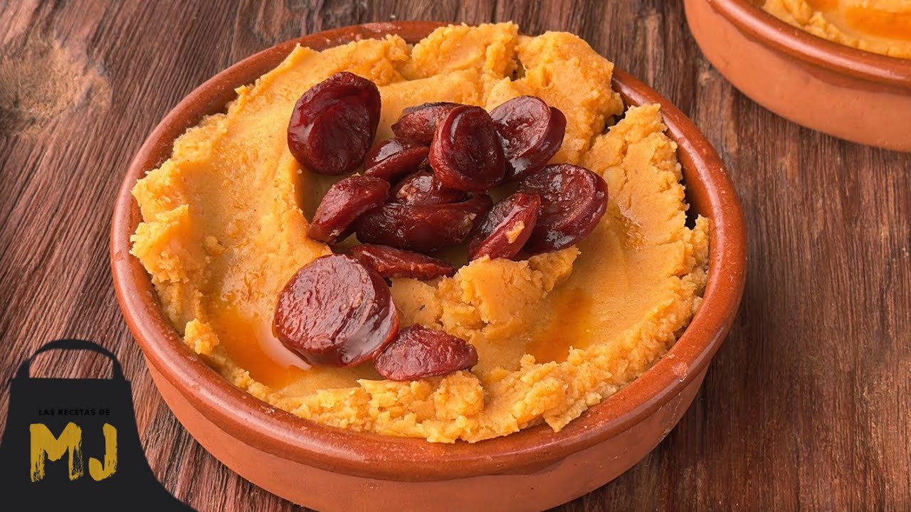 Patatas revolconas (o mene&aacute;s) con chorizo