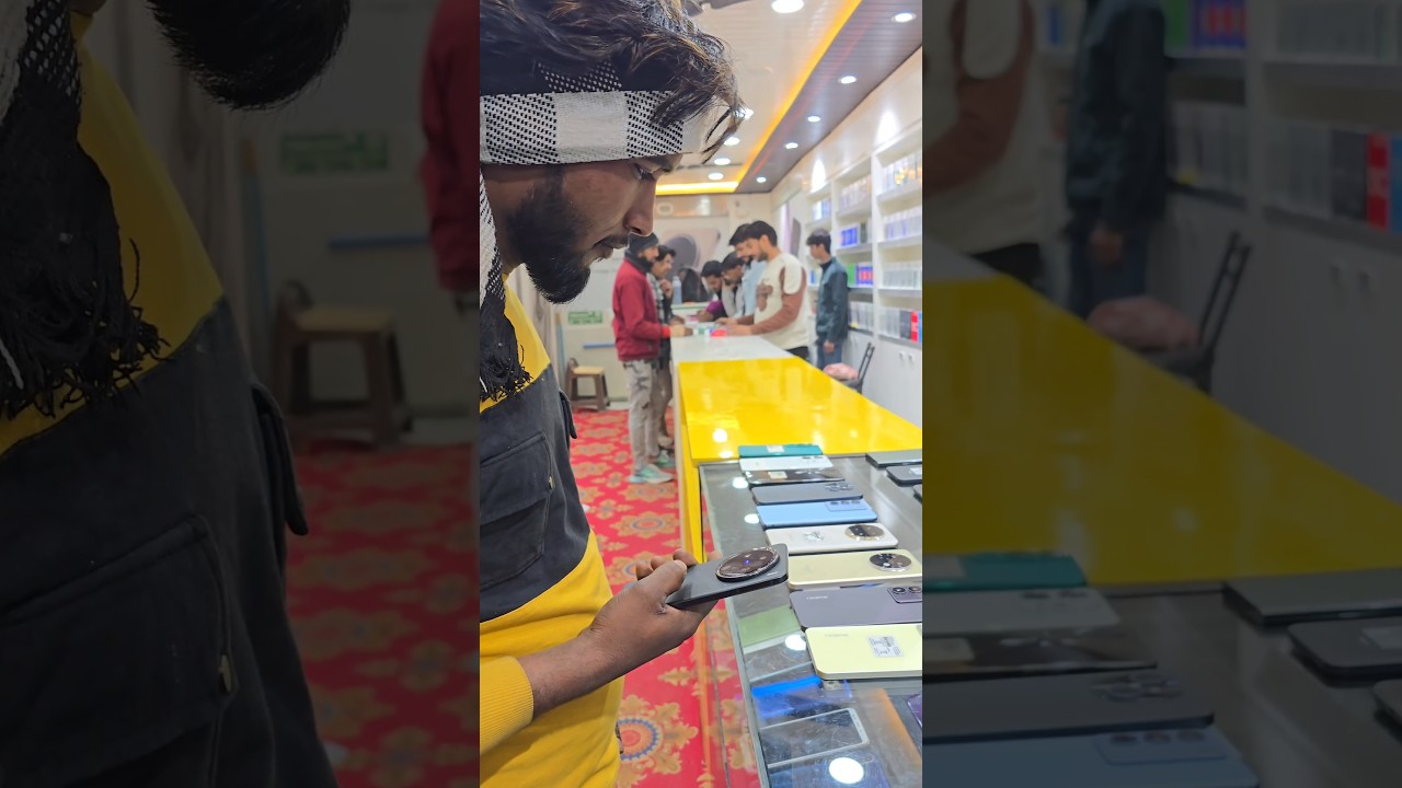 Garib Kisko Bola 🤨SUPER MOBILE CENTER 