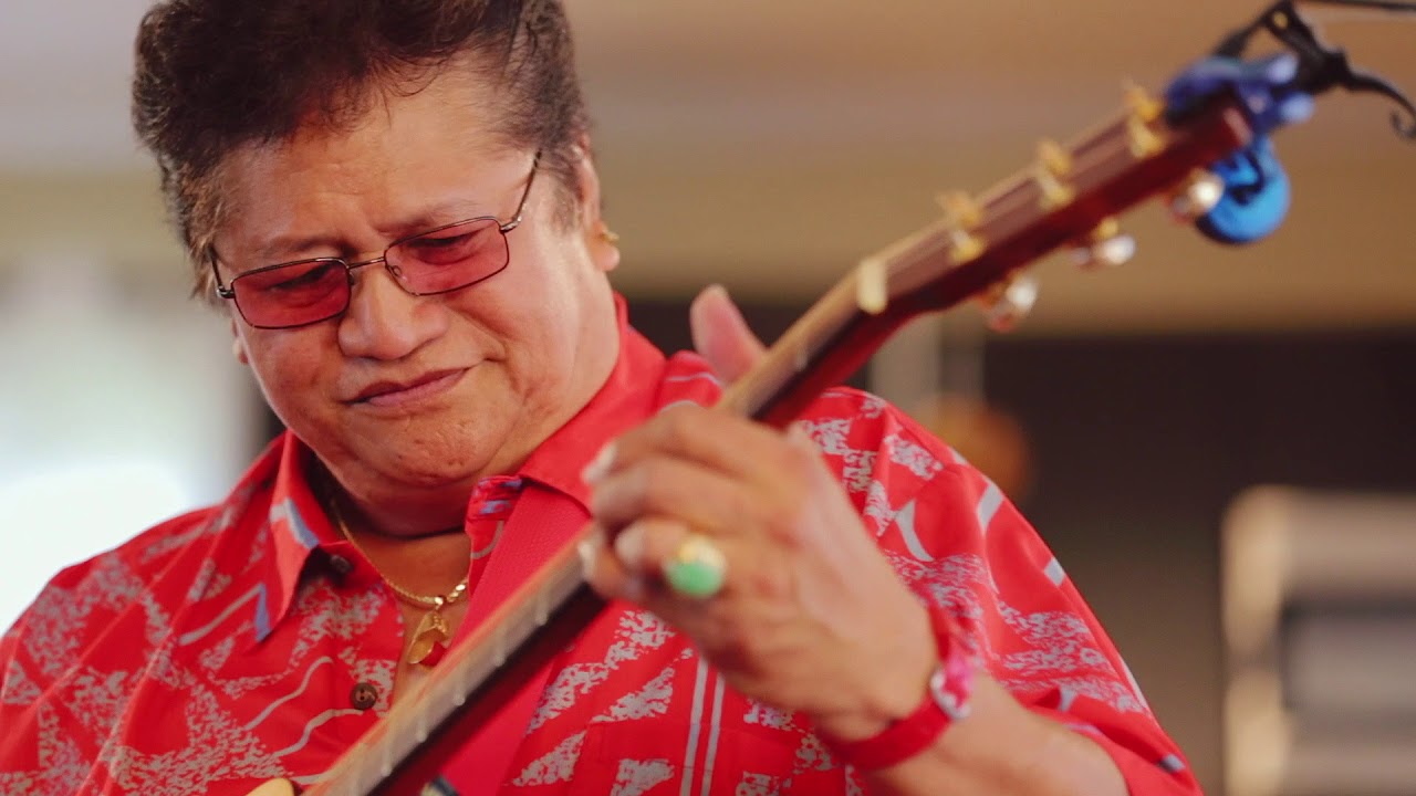 レッドワード・カアパナ Ledward Ka'apana - Radio Hula : Yellow Ginger Lei｜ハワイ音楽【ハワイアンミュージック】