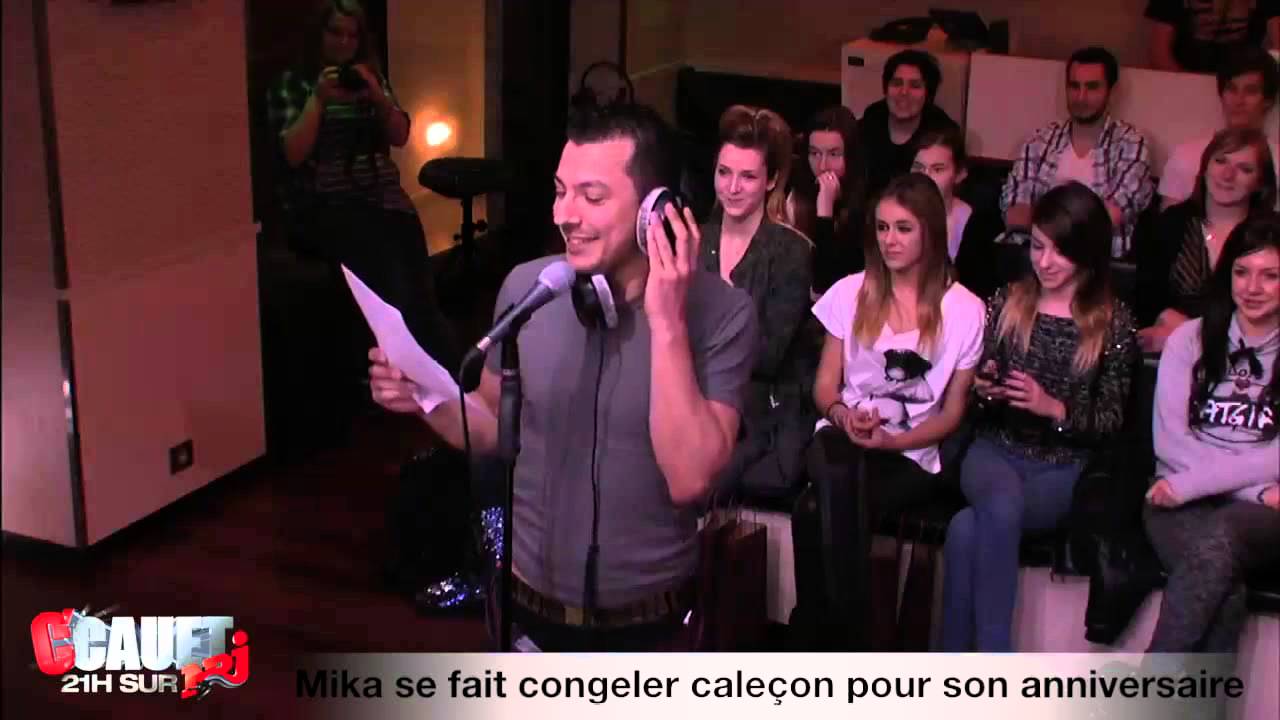 Mika chante avec de la glace dans le caleçon pour son anniversaire [Cauet-NRJ]