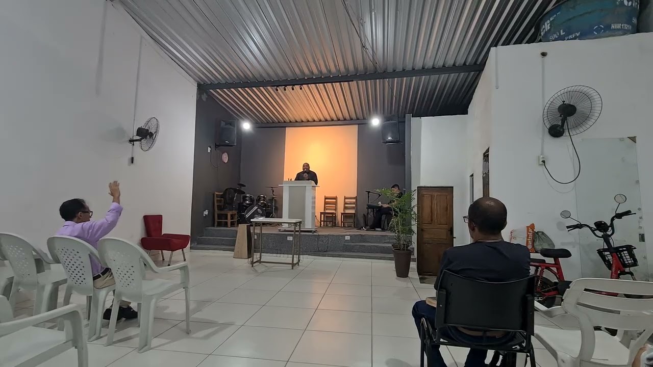 Gilson Rocha Pregando - Igreja Nação De Cristo Parte 2.