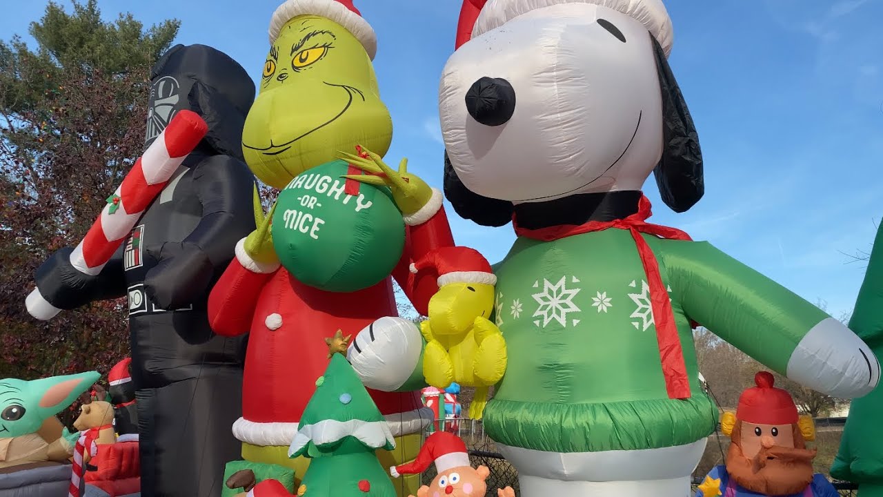 Gina and Rich’s Christmas Inflatable Display Walkthrough