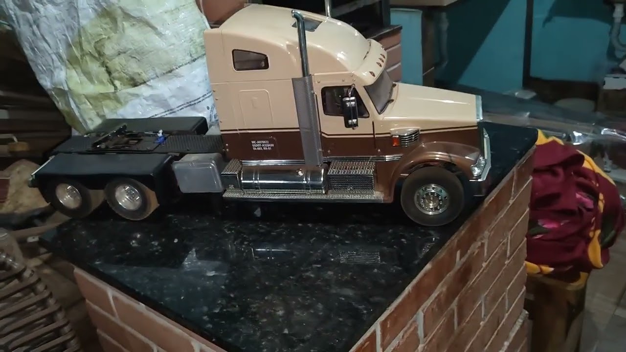 Truck Knight hauler 1/14 ficou só na saudades..