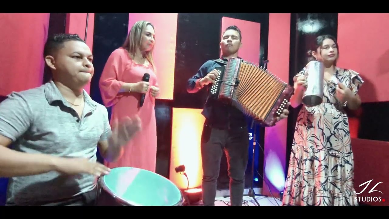 Rey De Reyes - Belcy Bertel & Alex Fuentes (En Vivo)
