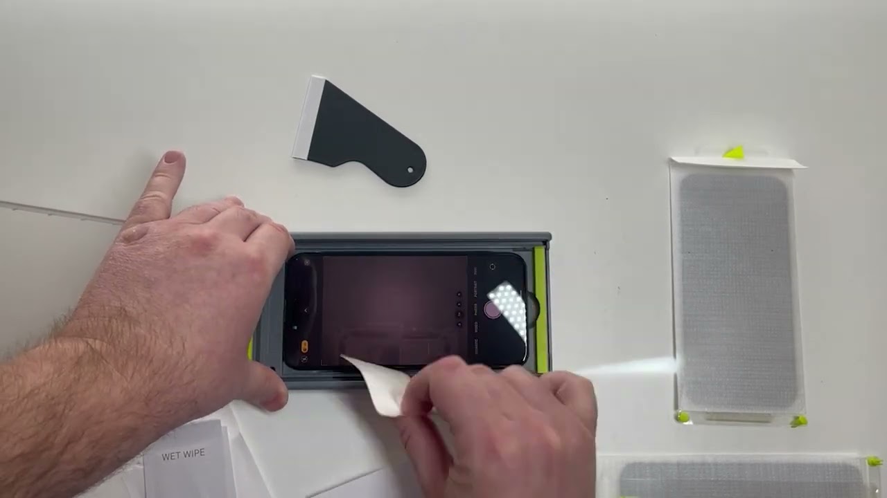 How To Stop People From Seeing Your Phone Screen - Privacy Screen Protector