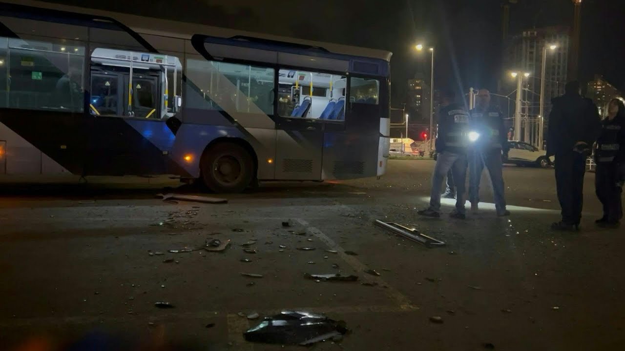 Israeli security forces deployed after explosions on several buses | AFP
